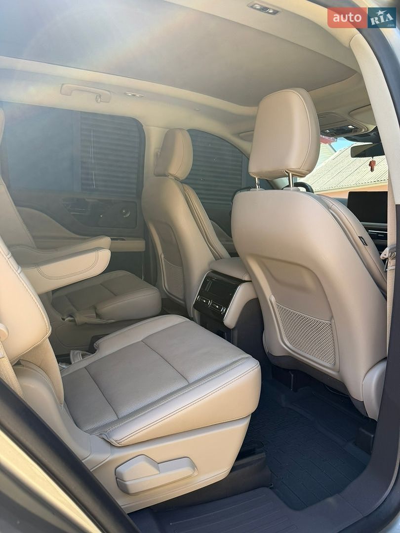 Lincoln Aviator 2023 VIN 5LM5J7XC6PGL23782 фото оголошення 14 з 16