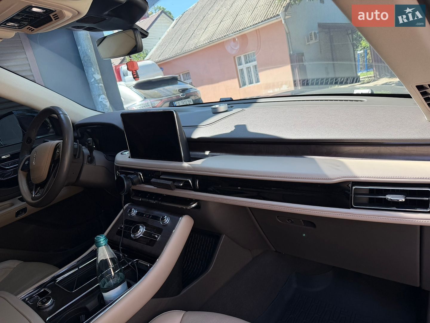 Lincoln Aviator 2023 VIN 5LM5J7XC6PGL23782 фото оголошення 15 з 16