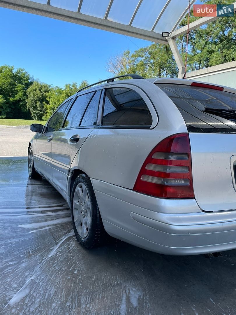 Mercedes-Benz C-Class 2001 VIN WDB2032061F211007 фото оголошення 2 з 25