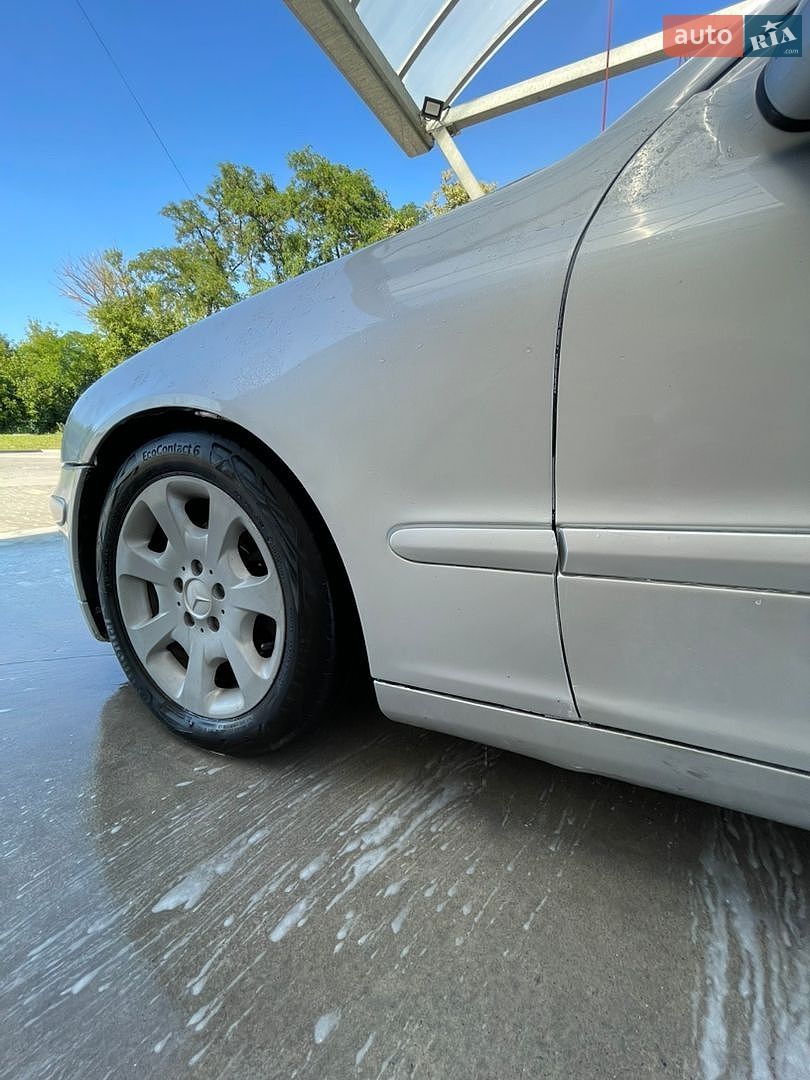 Mercedes-Benz C-Class 2001 VIN WDB2032061F211007 фото оголошення 14 з 25