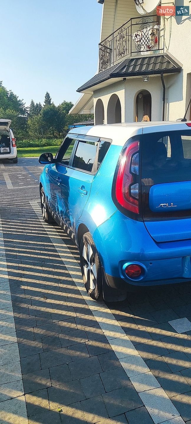 Kia Soul 2014 VIN KNAJX81EFF7001767 фото оголошення 12 з 17