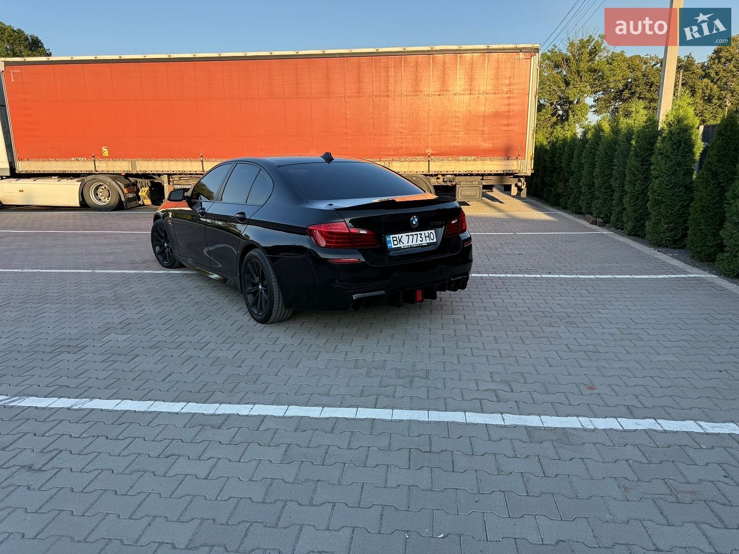 BMW 5 Series 2015 VIN WBAFV3C58FD687022 фото оголошення 6 з 19