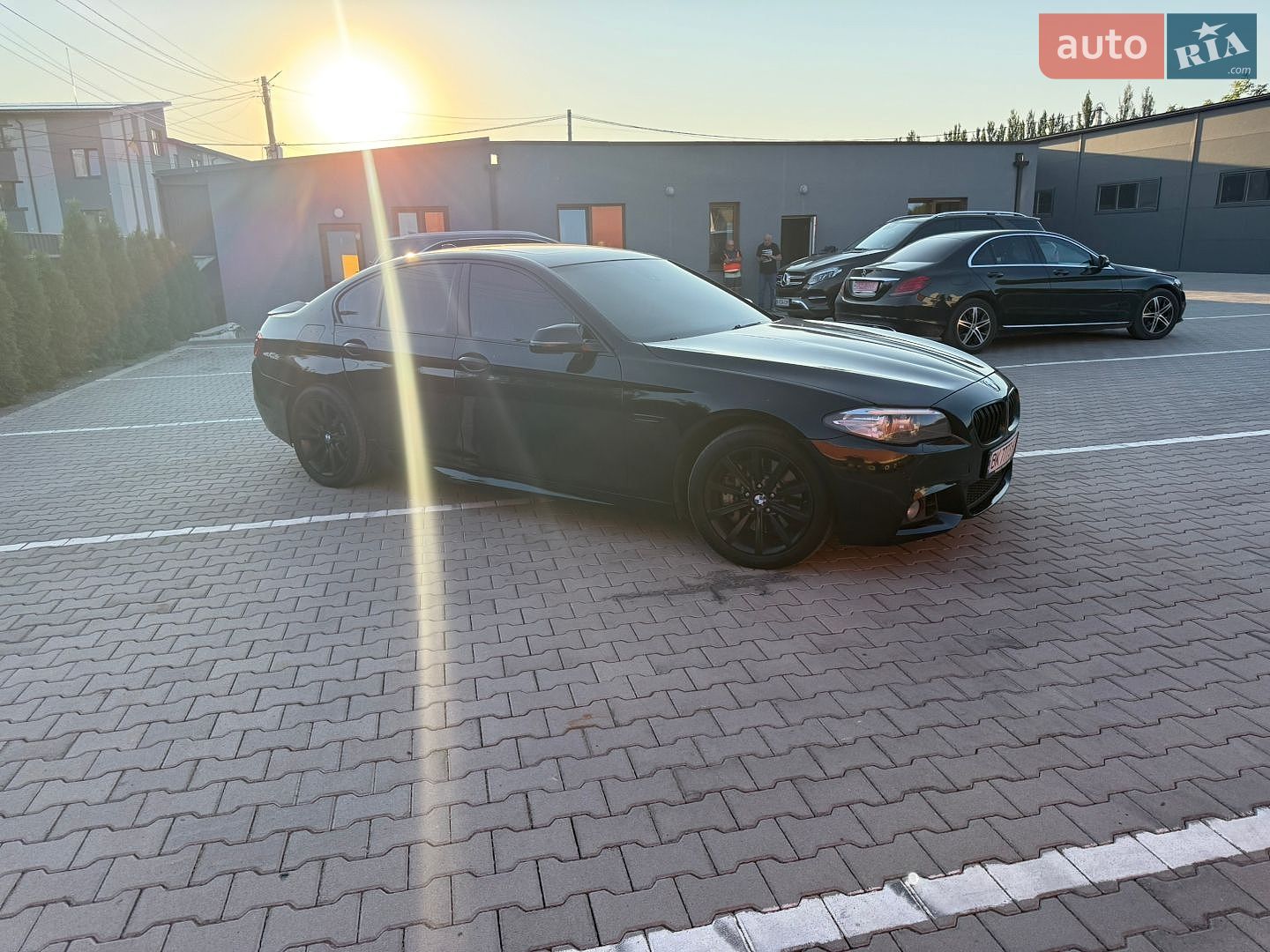 BMW 5 Series 2015 VIN WBAFV3C58FD687022 фото оголошення 10 з 19