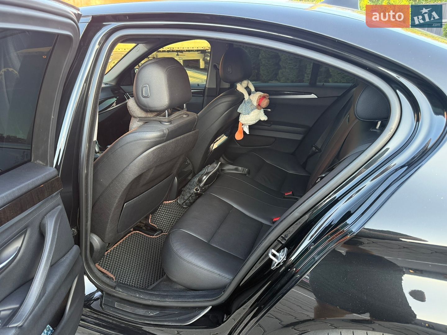 BMW 5 Series 2015 VIN WBAFV3C58FD687022 фото оголошення 16 з 19