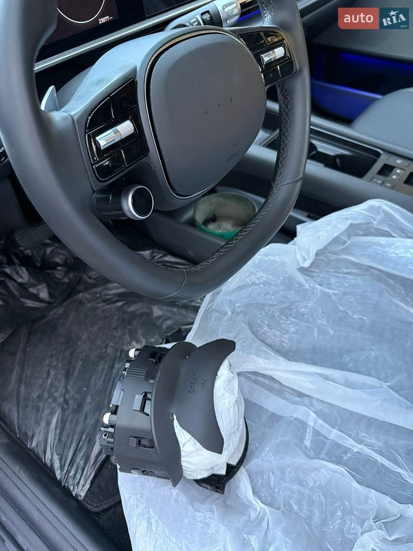 Hyundai Ioniq 6 2023 VIN KMHM34AA4PA041769 фото оголошення 53 з 59