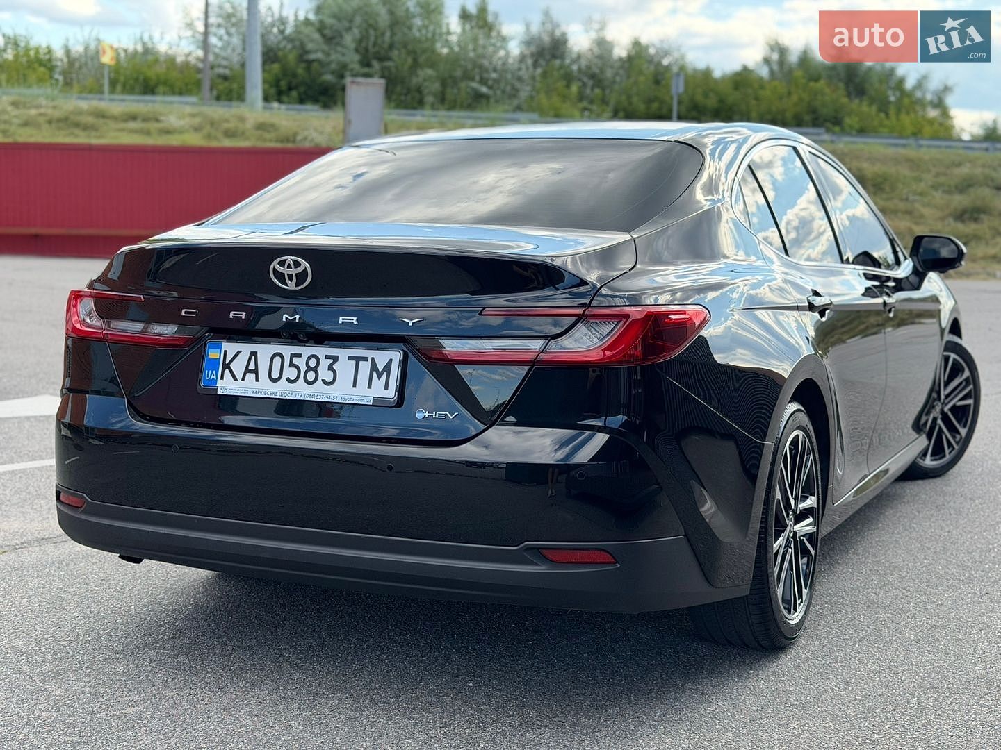 Toyota Camry 2025 VIN JTNAHACK903028079 фото оголошення 15 з 72