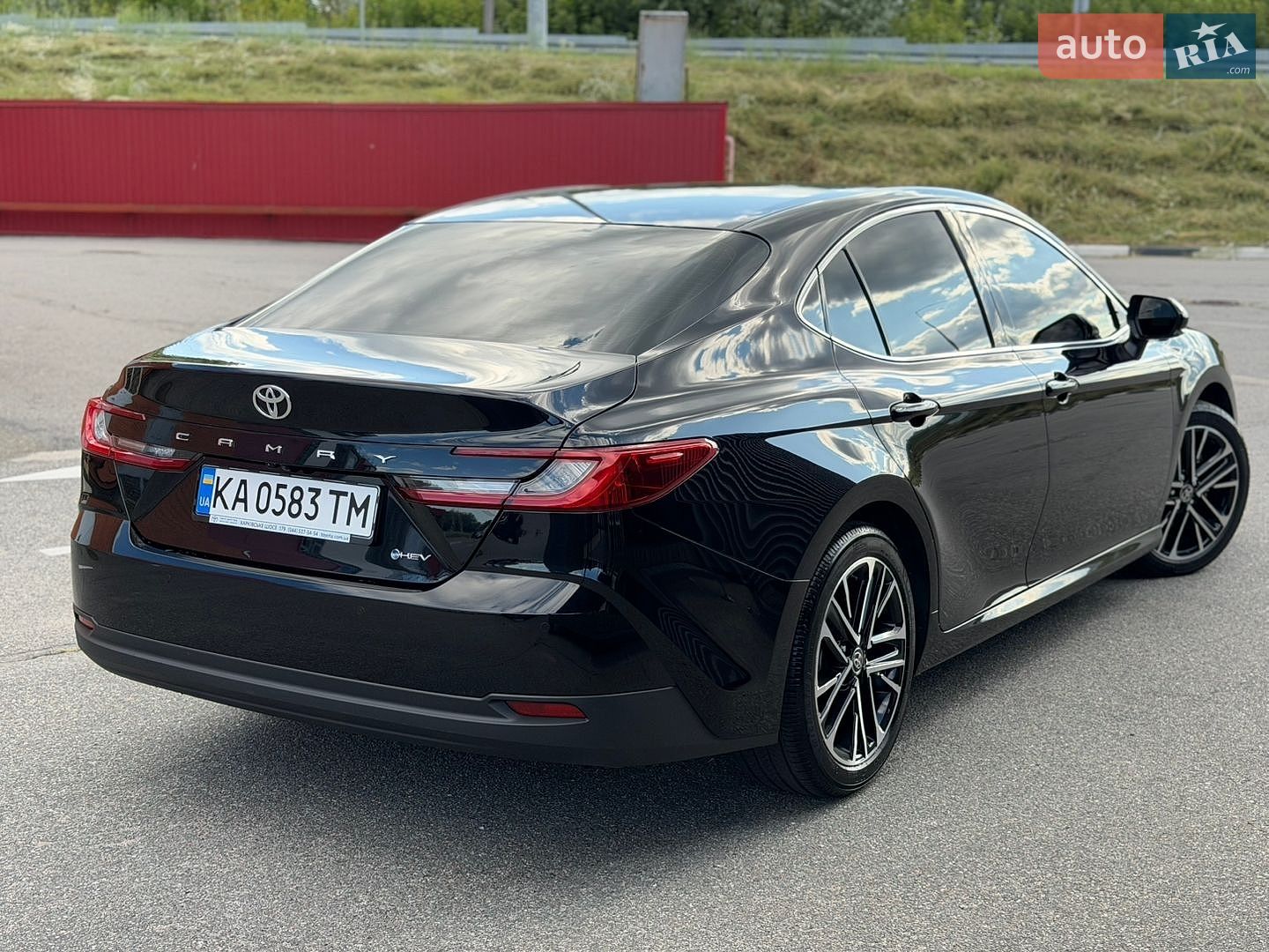 Toyota Camry 2025 VIN JTNAHACK903028079 фото оголошення 13 з 72