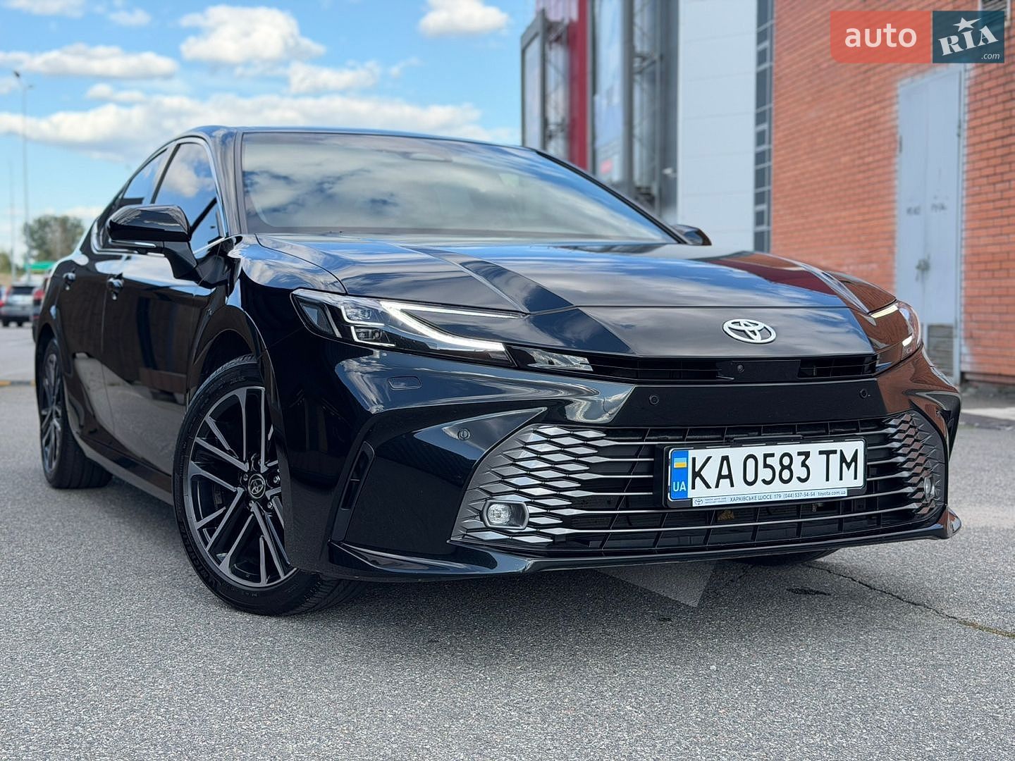 Toyota Camry 2025 VIN JTNAHACK903028079 фото оголошення 6 з 72