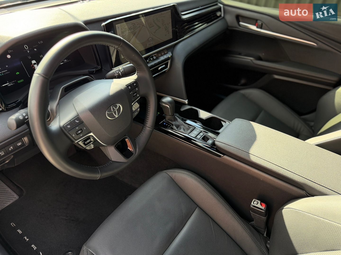 Toyota Camry 2025 VIN JTNAHACK903028079 фото оголошення 32 з 72