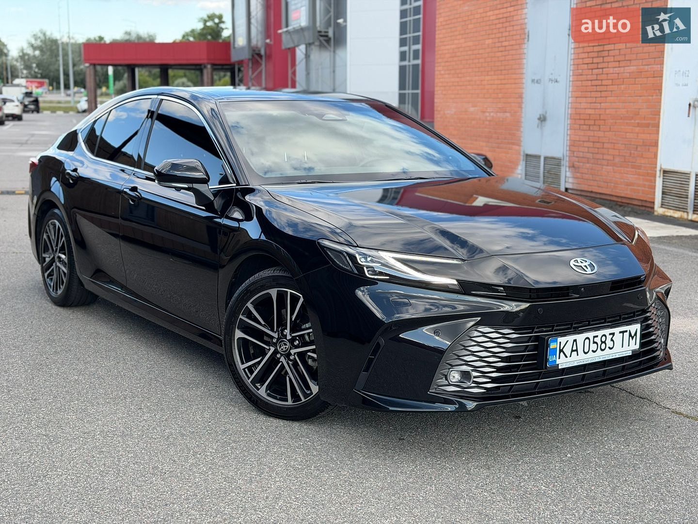 Toyota Camry 2025 VIN JTNAHACK903028079 фото оголошення 8 з 72