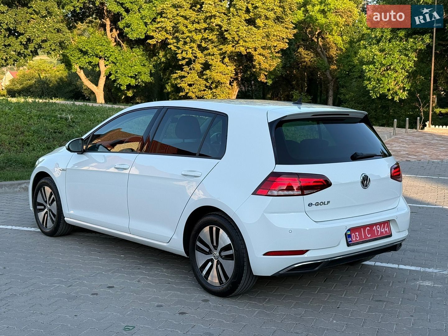 Volkswagen e-Golf 2018 VIN WVWZZZAUZJ8910428 фото оголошення 5 з 70
