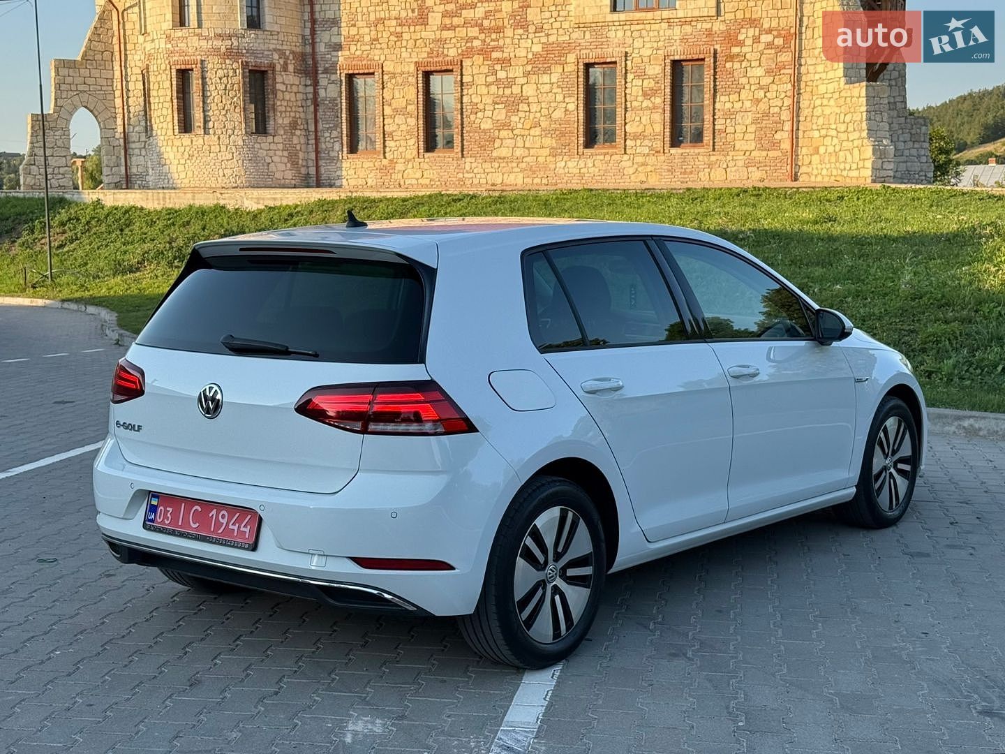 Volkswagen e-Golf 2018 VIN WVWZZZAUZJ8910428 фото оголошення 8 з 70
