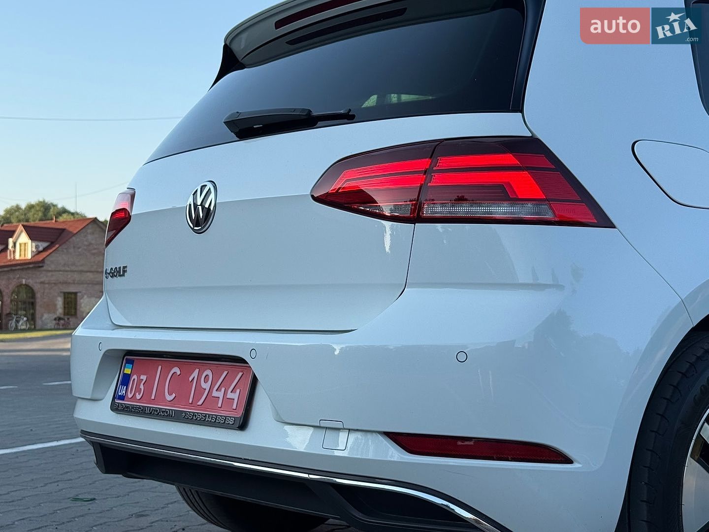 Volkswagen e-Golf 2018 VIN WVWZZZAUZJ8910428 фото оголошення 9 з 70