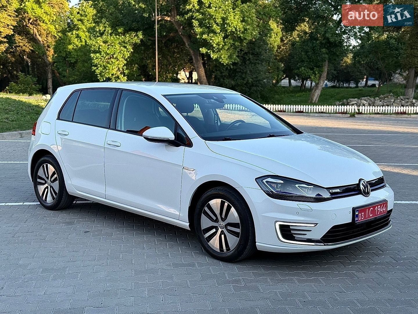 Volkswagen e-Golf 2018 VIN WVWZZZAUZJ8910428 фото оголошення 11 з 70