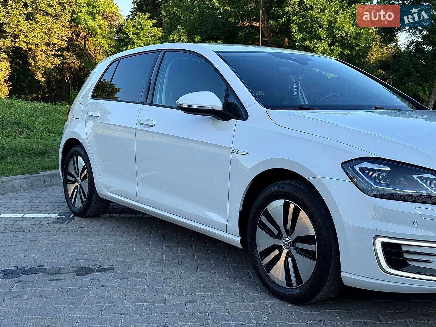 Volkswagen e-Golf 2018 VIN WVWZZZAUZJ8910428 фото оголошення 12 з 70