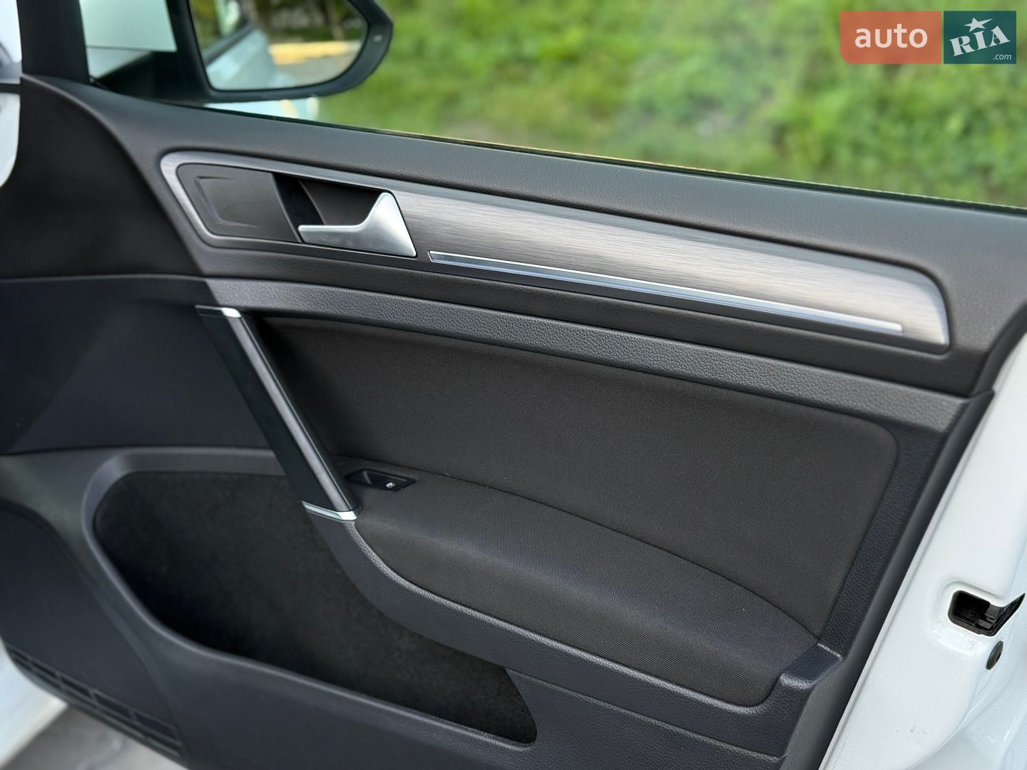 Volkswagen e-Golf 2018 VIN WVWZZZAUZJ8910428 фото оголошення 36 з 70
