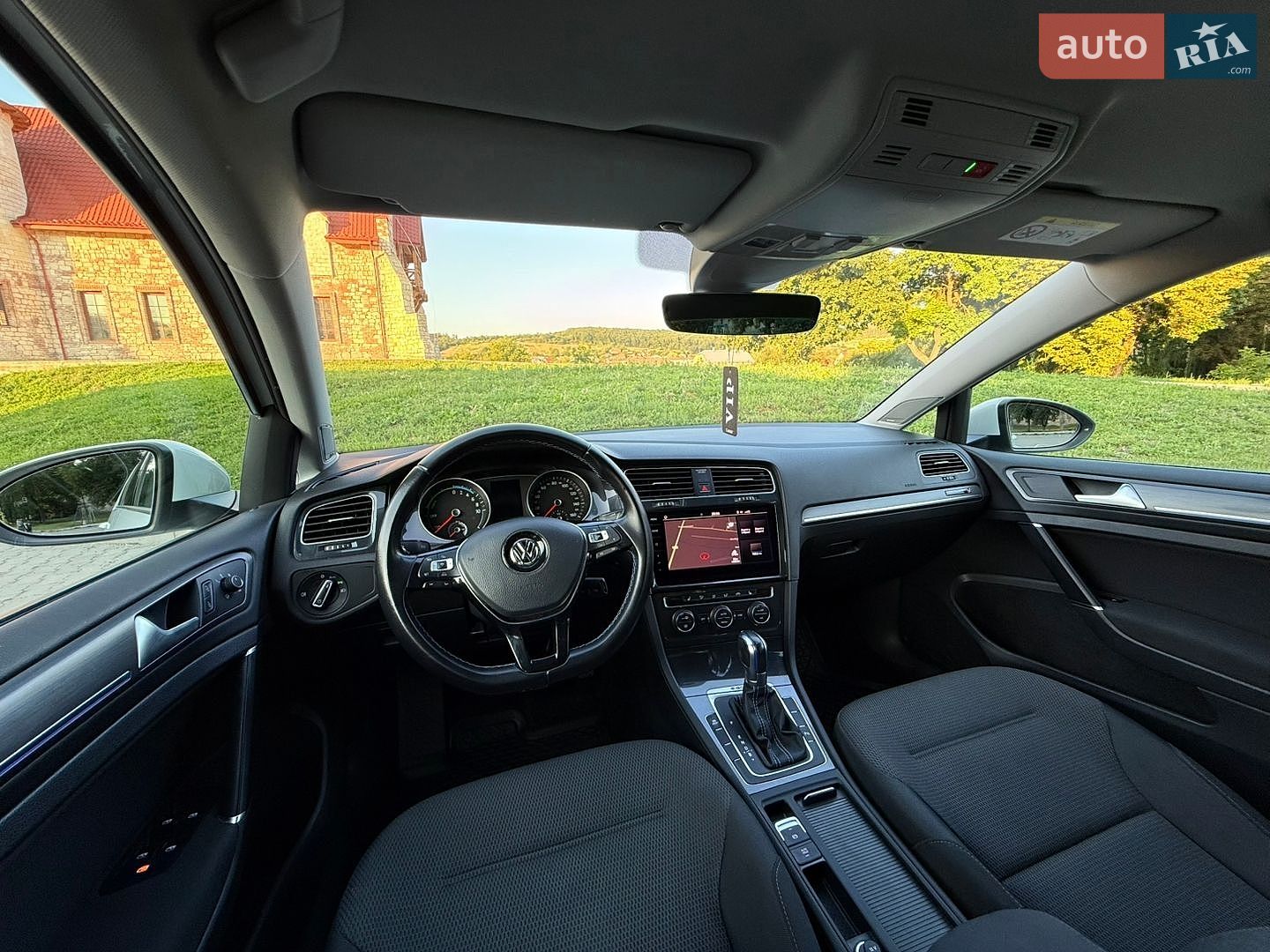 Volkswagen e-Golf 2018 VIN WVWZZZAUZJ8910428 фото оголошення 42 з 70
