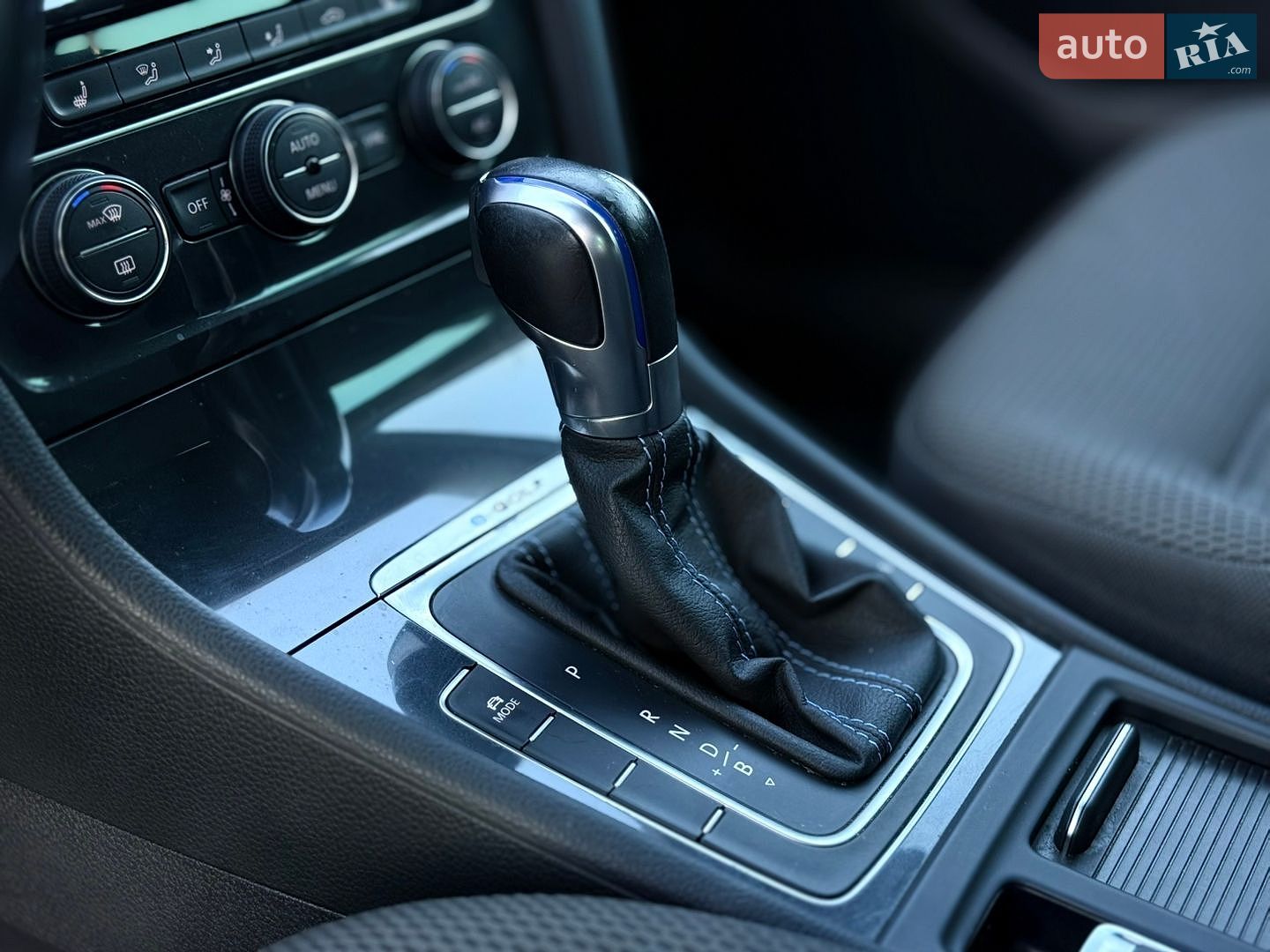 Volkswagen e-Golf 2018 VIN WVWZZZAUZJ8910428 фото оголошення 45 з 70