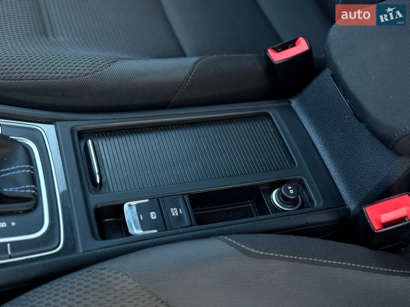 Volkswagen e-Golf 2018 VIN WVWZZZAUZJ8910428 фото оголошення 46 з 70