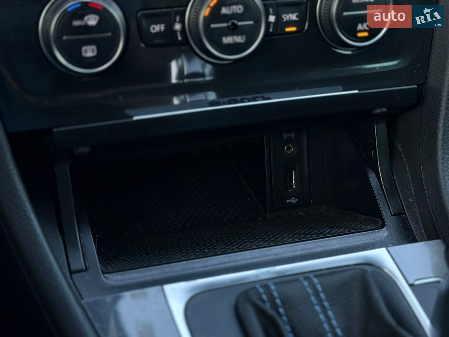 Volkswagen e-Golf 2018 VIN WVWZZZAUZJ8910428 фото оголошення 52 з 70