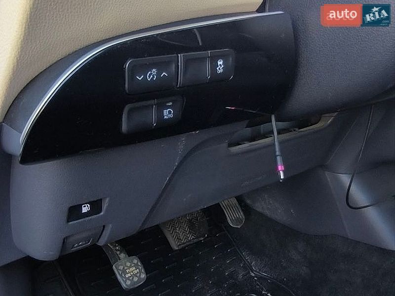 Toyota Prius 2017 VIN JTDKARFU0H3052078 фото оголошення 4 з 15