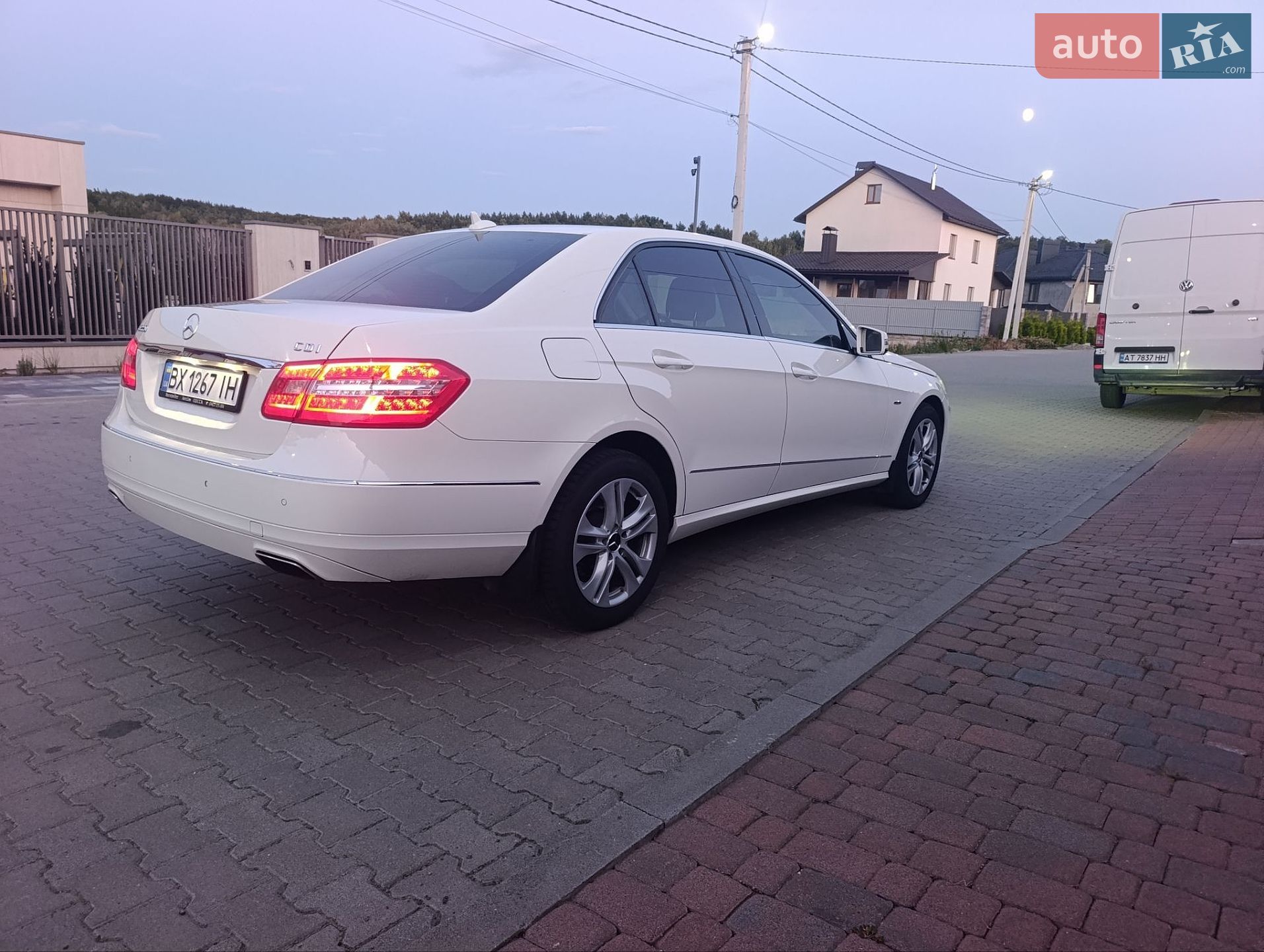 Mercedes-Benz E-Class 2011 VIN WDD2120021A541589 фото оголошення 5 з 30