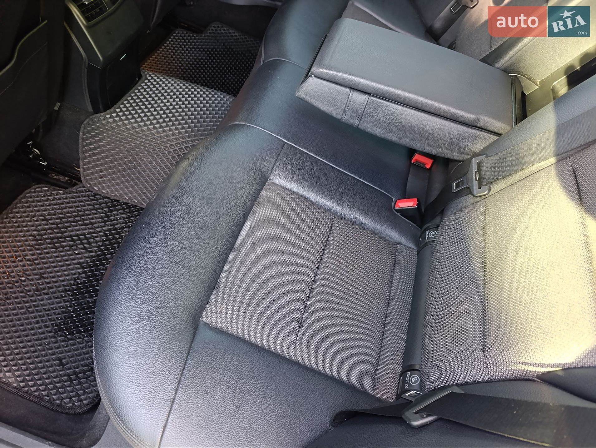 Mercedes-Benz E-Class 2011 VIN WDD2120021A541589 фото оголошення 27 з 30