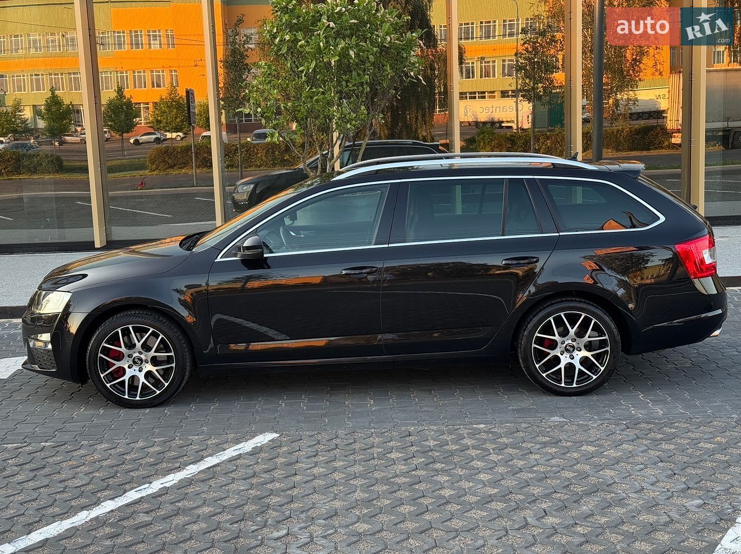 Skoda Octavia 2014 VIN TMBJK7NE9F0113997 фото оголошення 6 з 75