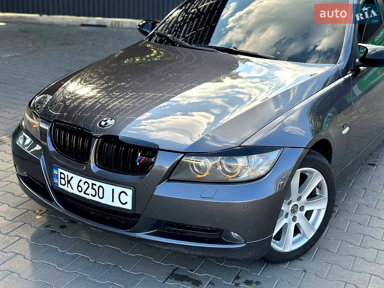 BMW 3 Series 2004 VIN WBAVC31080KT68232 фото оголошення 8 з 34