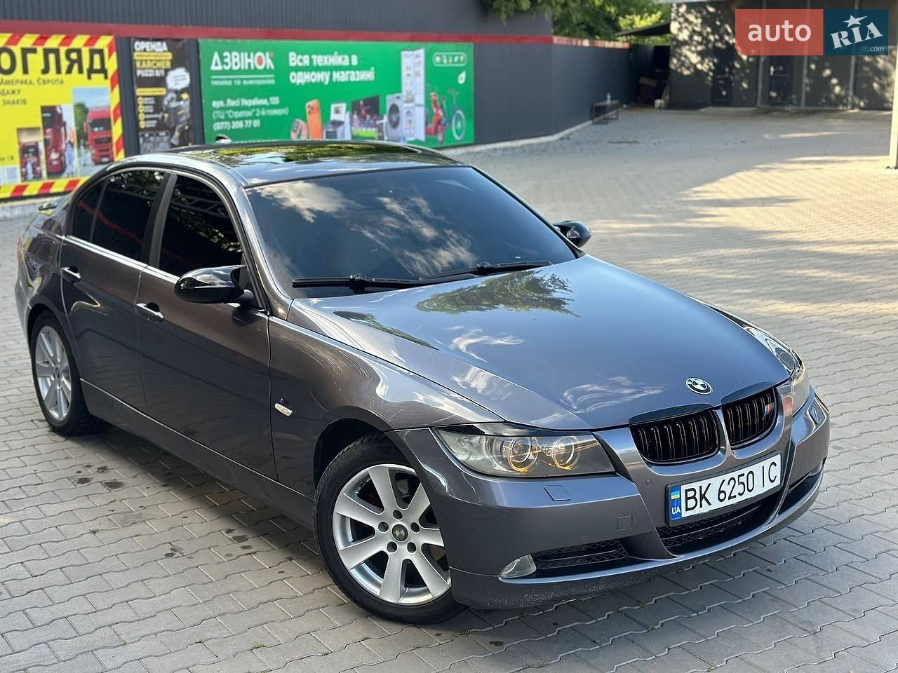BMW 3 Series 2004 VIN WBAVC31080KT68232 фото оголошення 3 з 34