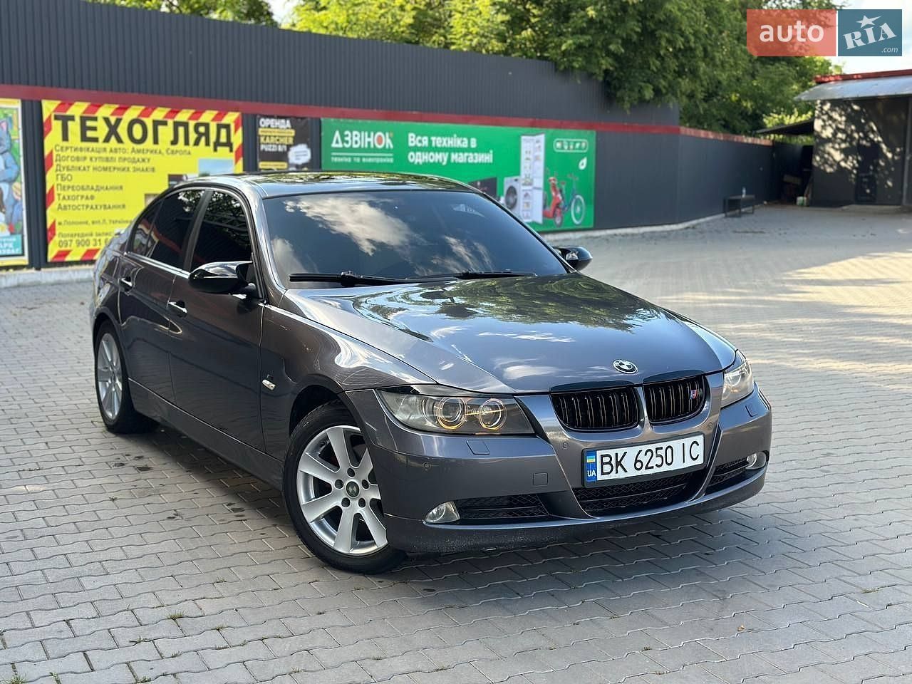 BMW 3 Series 2004 VIN WBAVC31080KT68232 фото оголошення 2 з 34