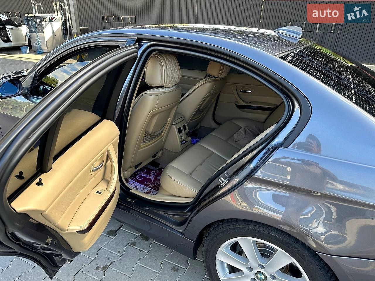 BMW 3 Series 2004 VIN WBAVC31080KT68232 фото оголошення 23 з 34