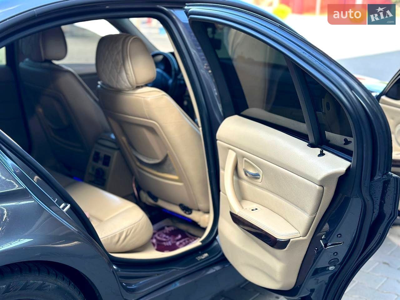 BMW 3 Series 2004 VIN WBAVC31080KT68232 фото оголошення 21 з 34
