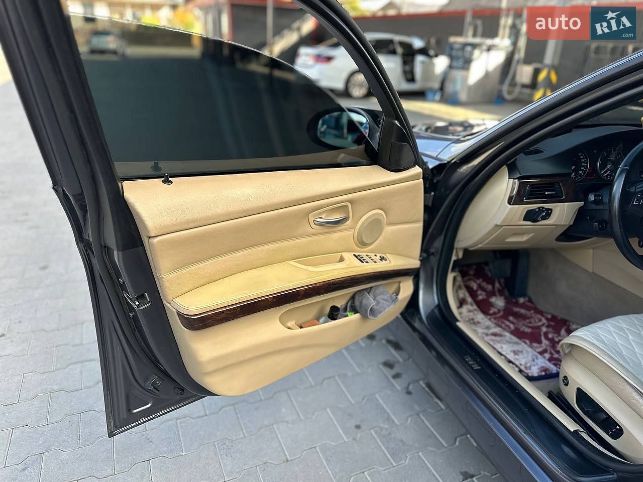 BMW 3 Series 2004 VIN WBAVC31080KT68232 фото оголошення 25 з 34