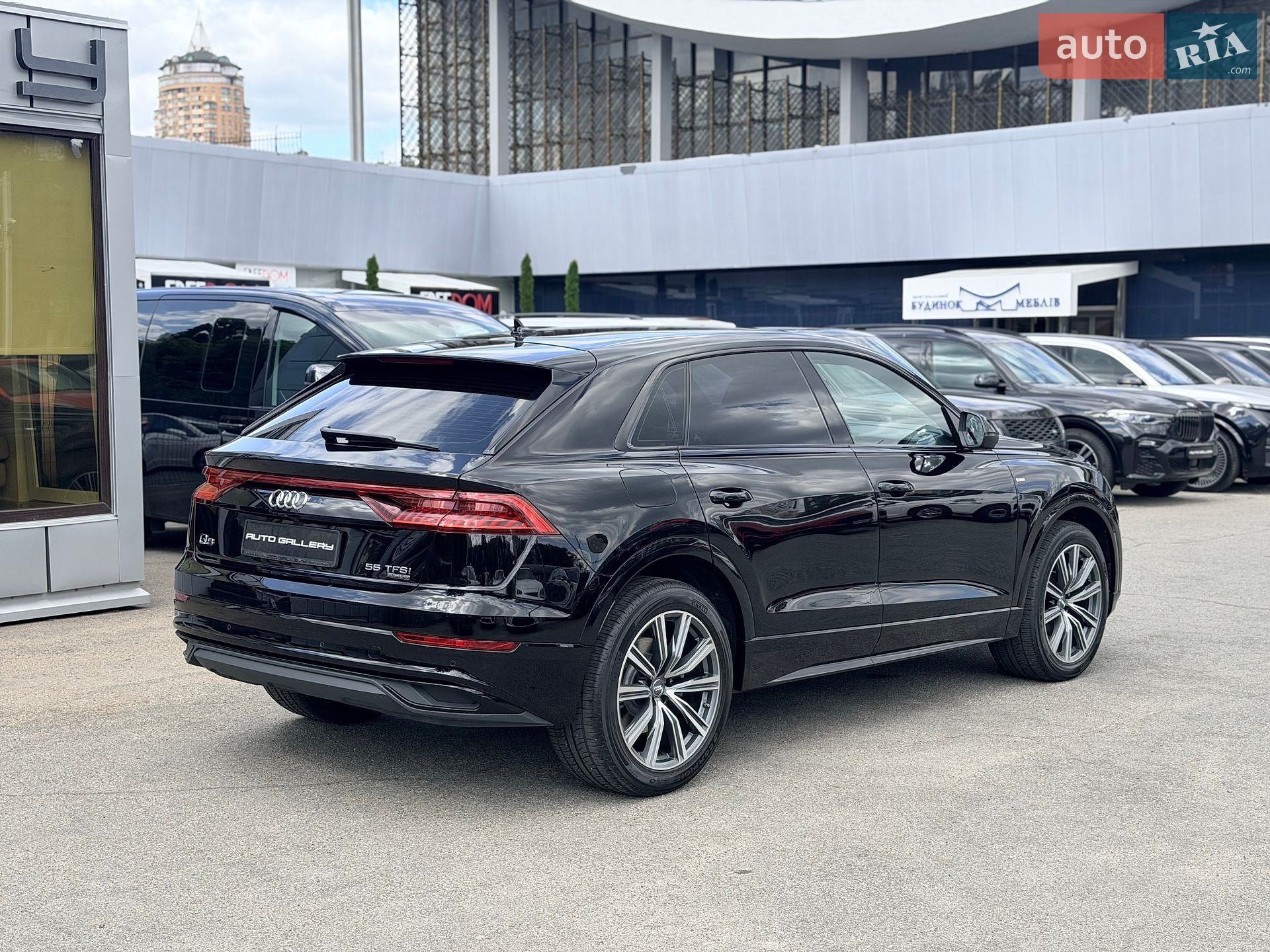Audi Q8 2018 VIN WAUZZZF10KD010635 фото оголошення 5 з 31