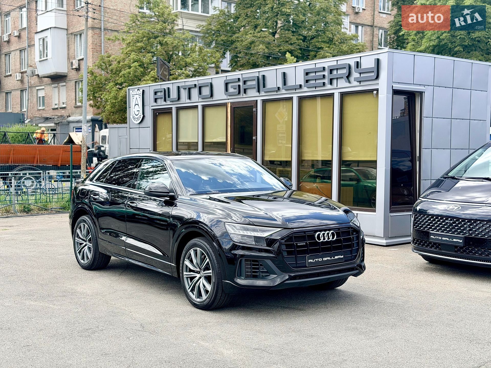 Audi Q8 2018 VIN WAUZZZF10KD010635 фото оголошення 6 з 31