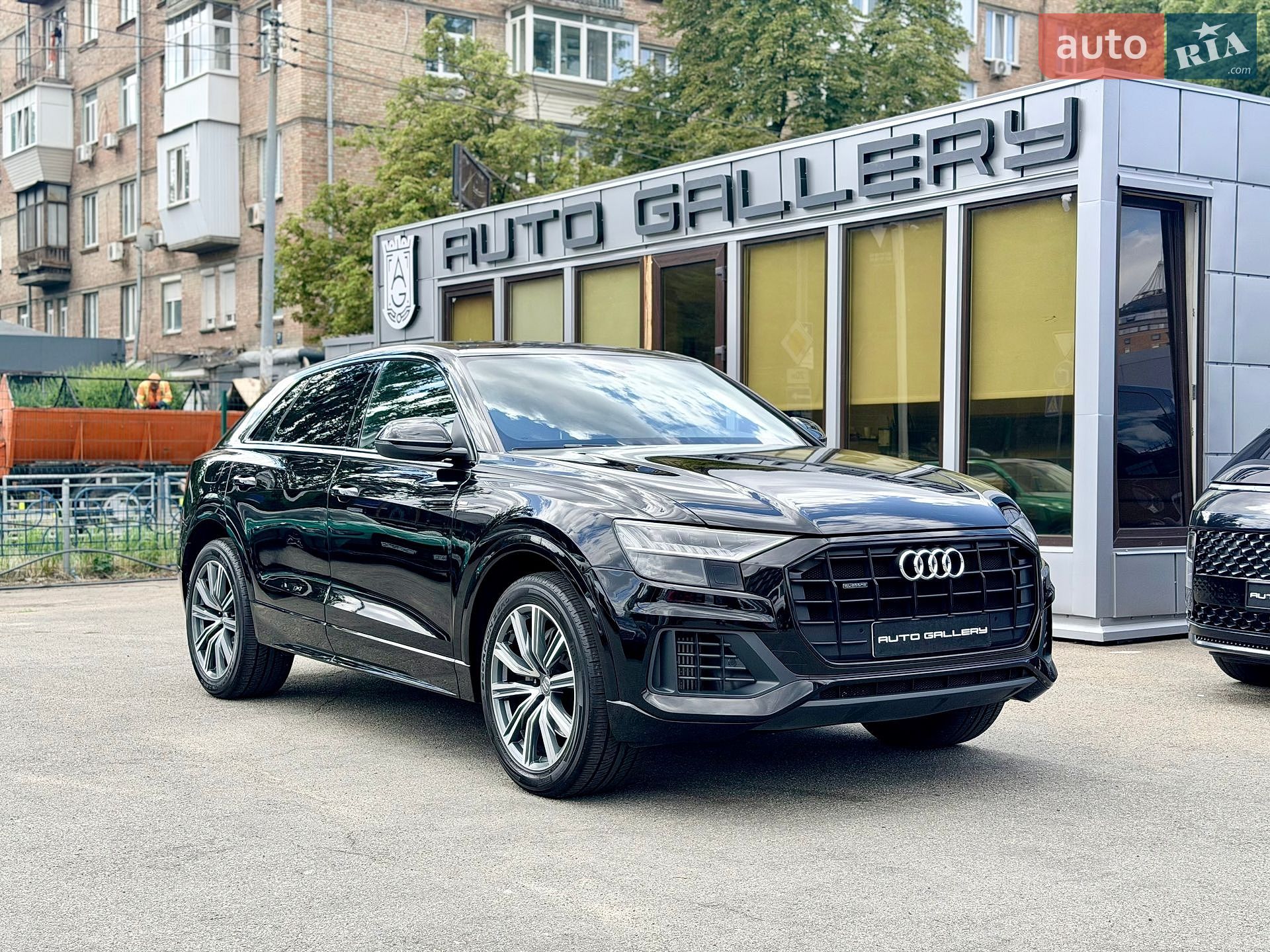 Audi Q8 2018 VIN WAUZZZF10KD010635 фото оголошення 8 з 31