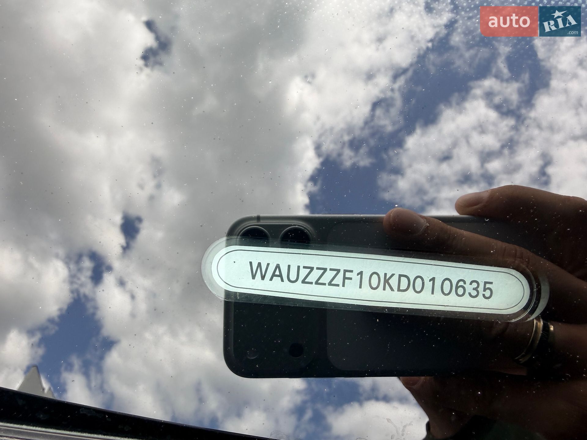 Audi Q8 2018 VIN WAUZZZF10KD010635 фото оголошення 10 з 31