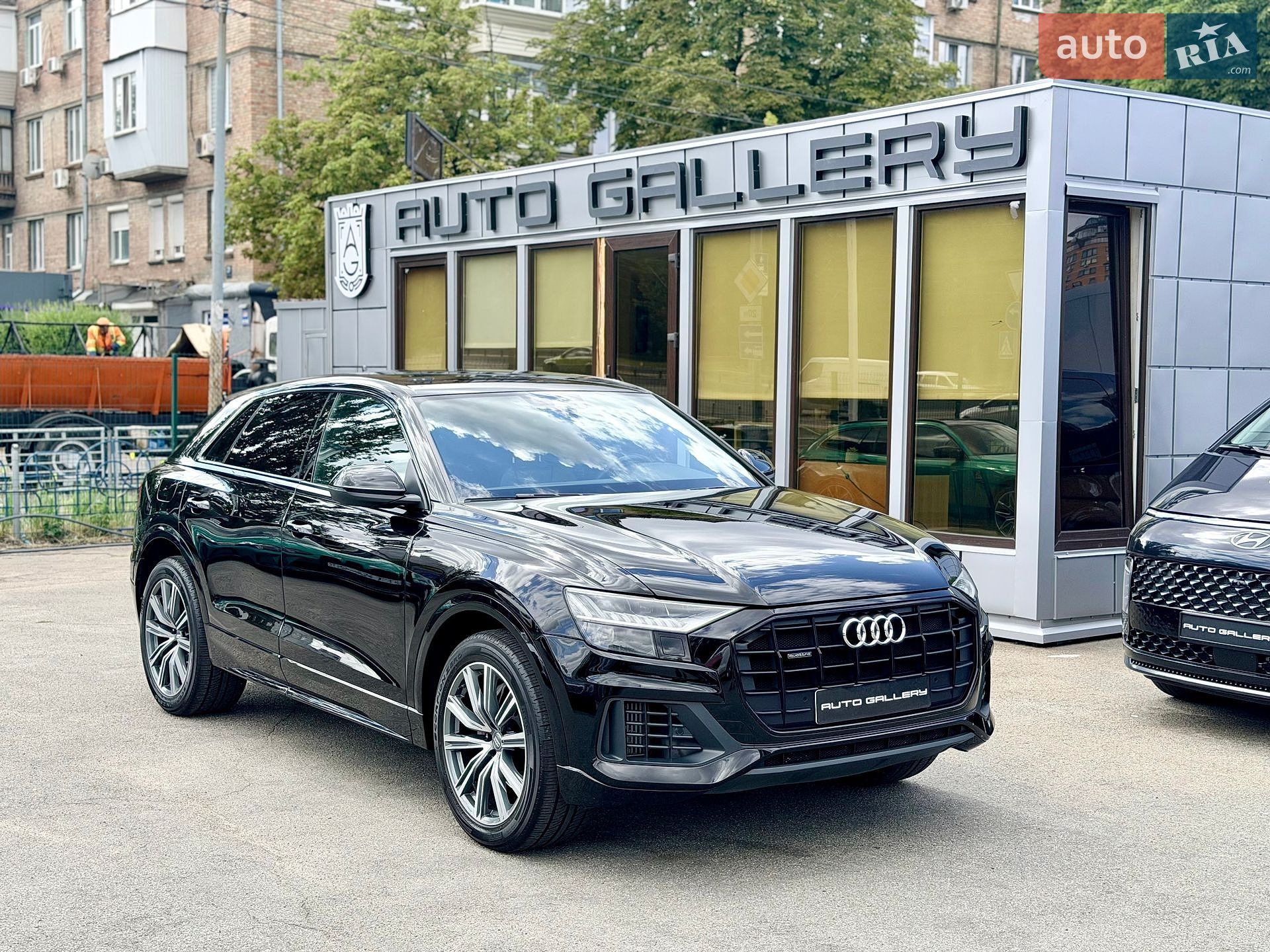 Audi Q8 2018 VIN WAUZZZF10KD010635 фото оголошення 9 з 31