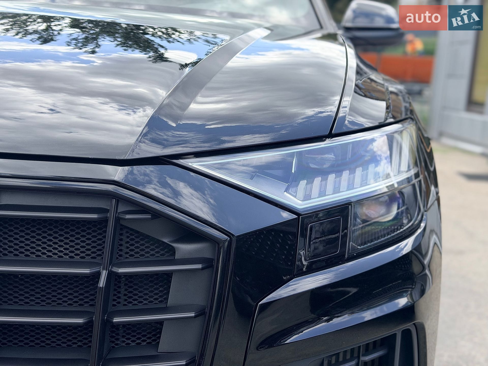 Audi Q8 2018 VIN WAUZZZF10KD010635 фото оголошення 11 з 31
