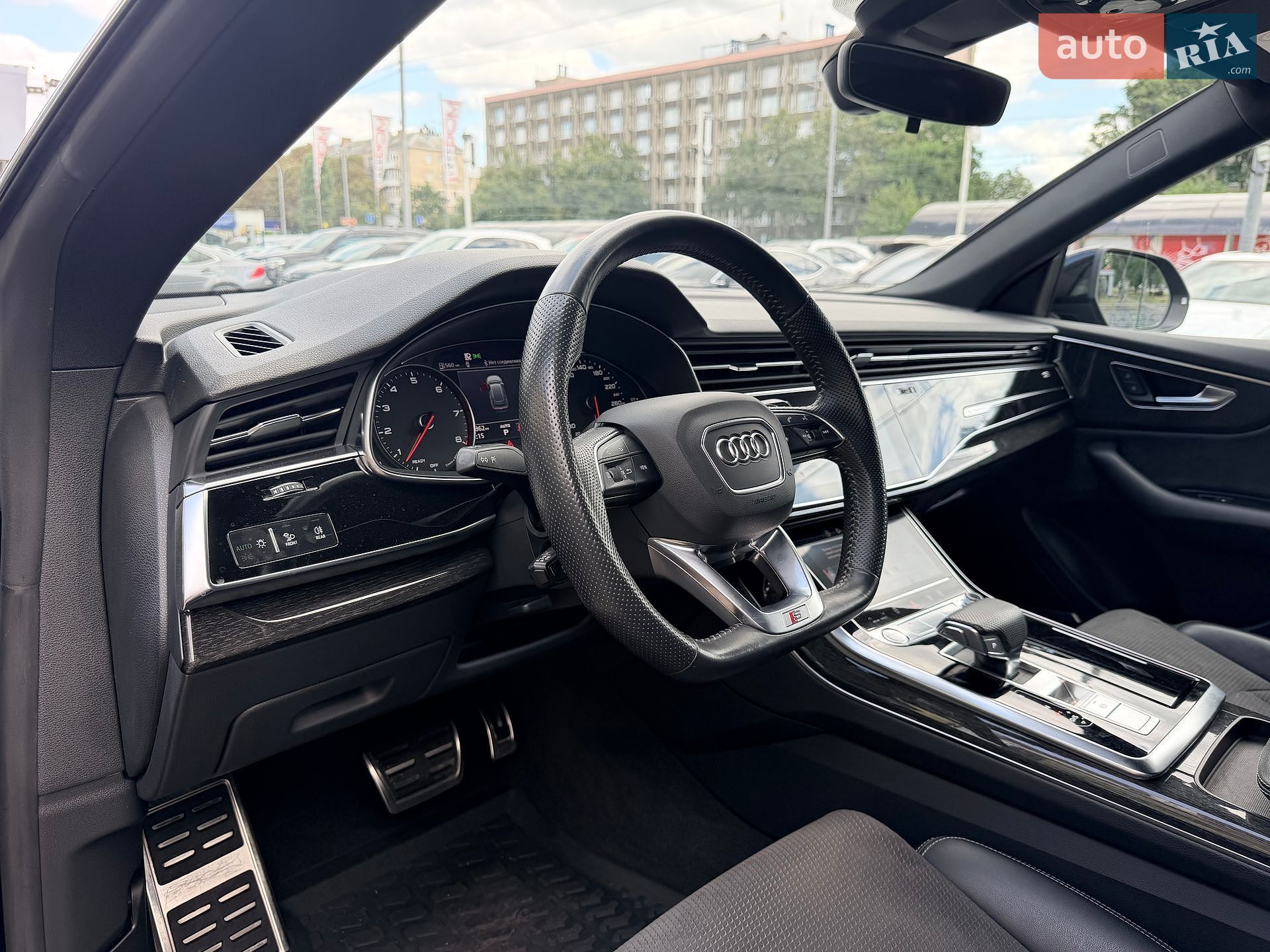 Audi Q8 2018 VIN WAUZZZF10KD010635 фото оголошення 19 з 31