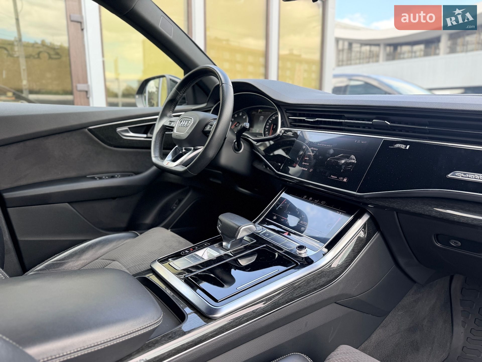 Audi Q8 2018 VIN WAUZZZF10KD010635 фото оголошення 28 з 31