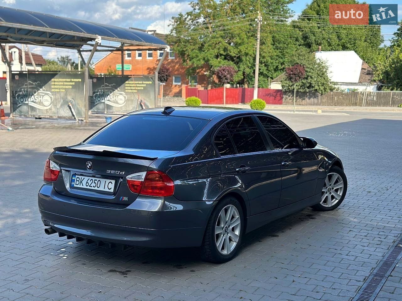 BMW 3 Series 2004 VIN WBAVC31080KT68232 фото оголошення 14 з 34