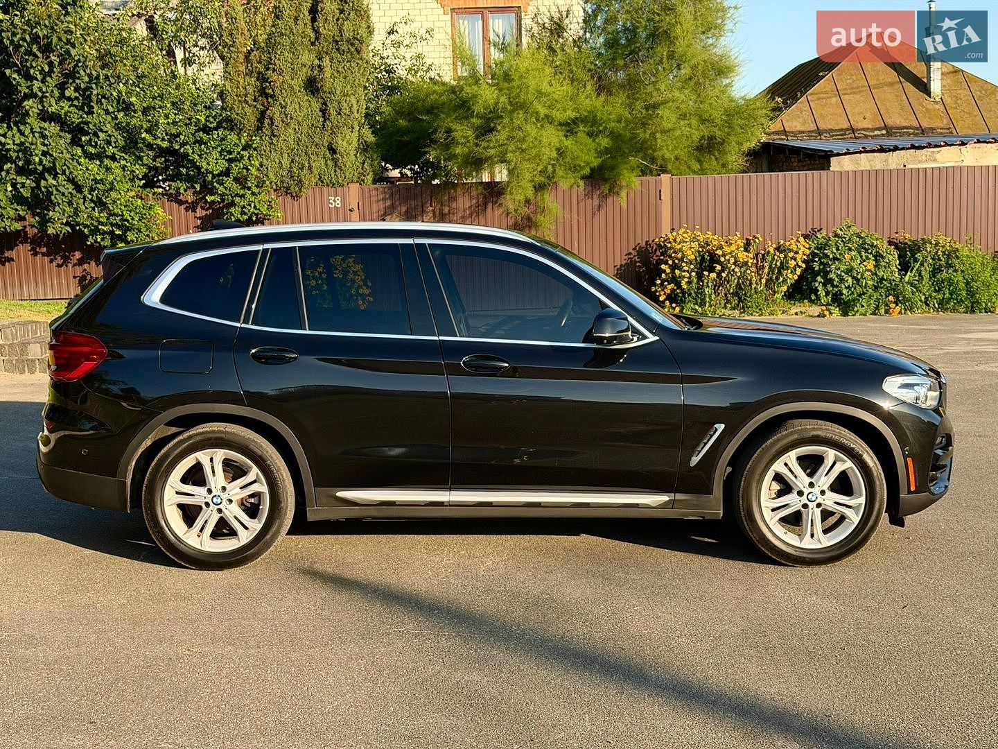 BMW X3 2021 VIN 5UXTY5C07M9G01228 фото оголошення 4 з 24