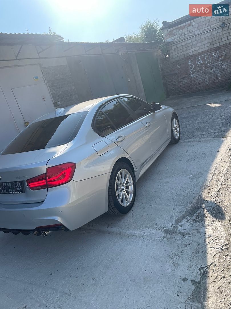 BMW 3 Series 2017 VIN WBA8E5G33HNU44812 фото оголошення 7 з 19