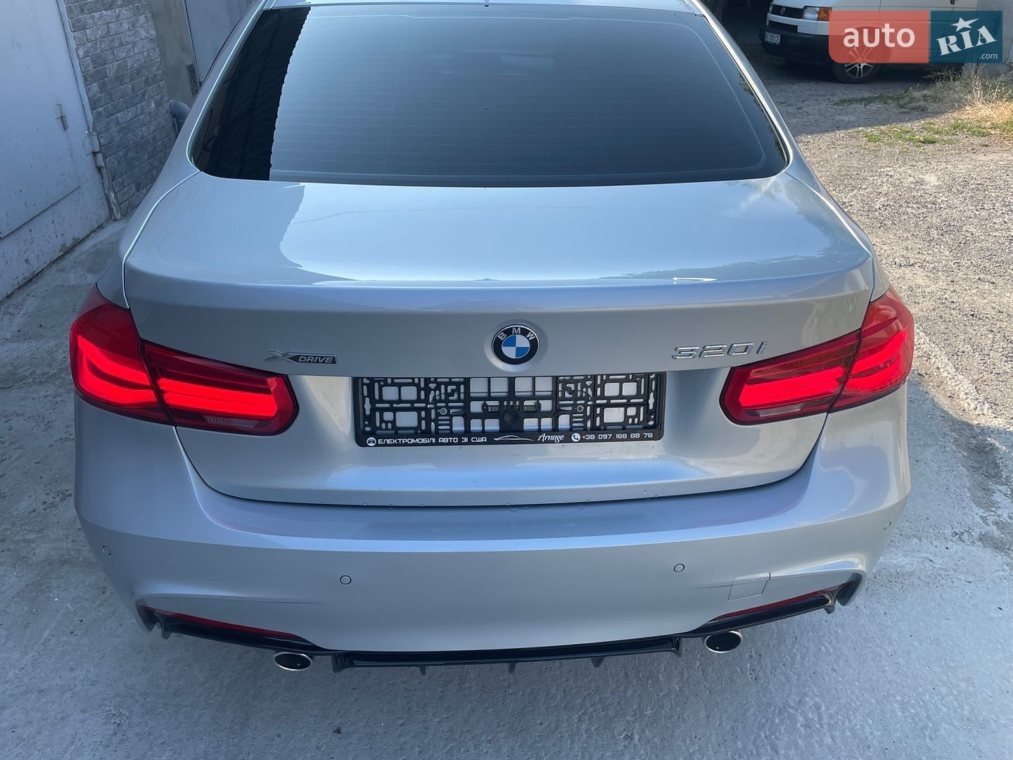 BMW 3 Series 2017 VIN WBA8E5G33HNU44812 фото оголошення 9 з 19