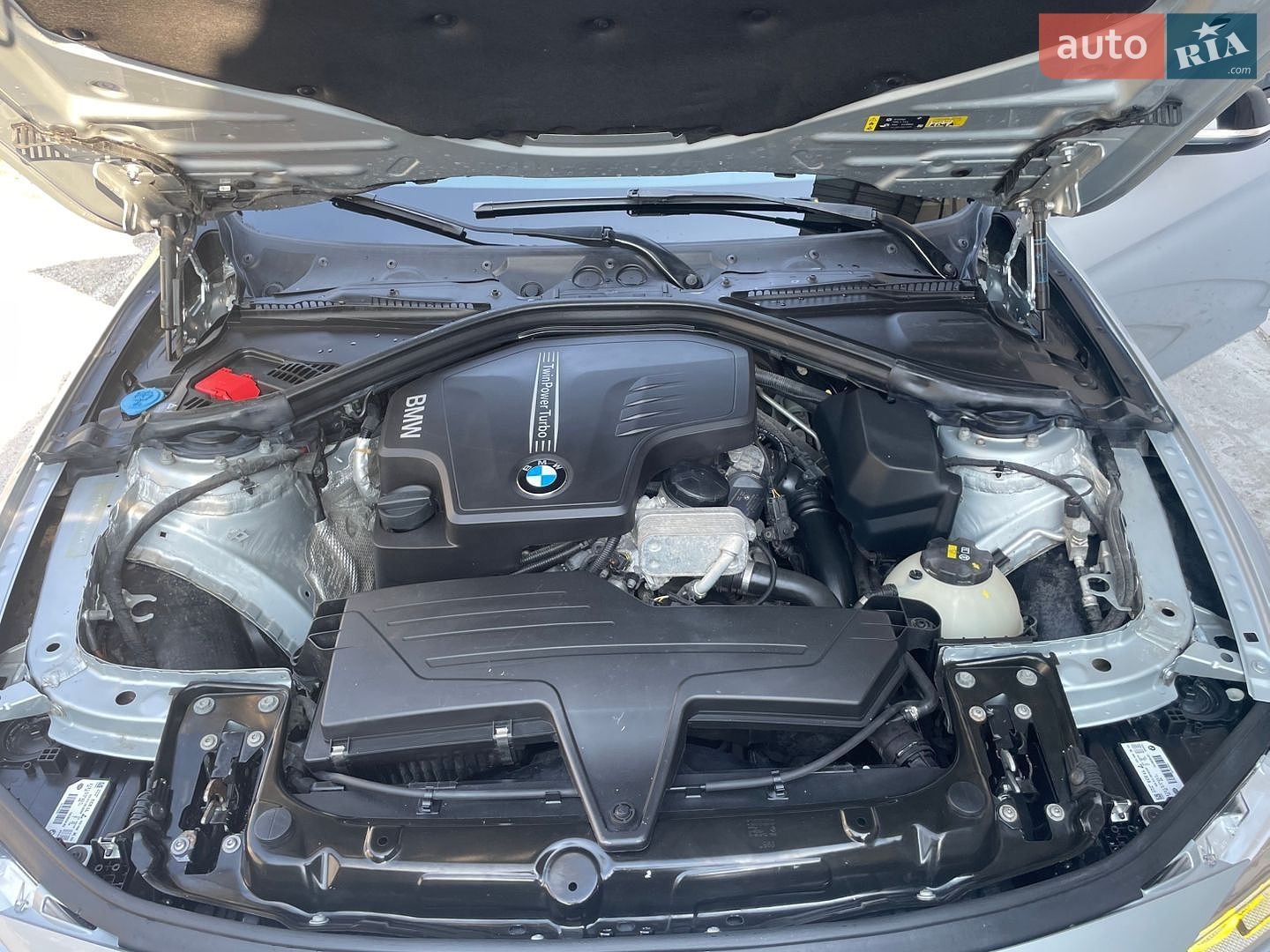 BMW 3 Series 2017 VIN WBA8E5G33HNU44812 фото оголошення 17 з 19