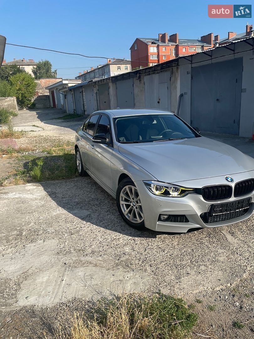 BMW 3 Series 2017 VIN WBA8E5G33HNU44812 фото оголошення 3 з 19