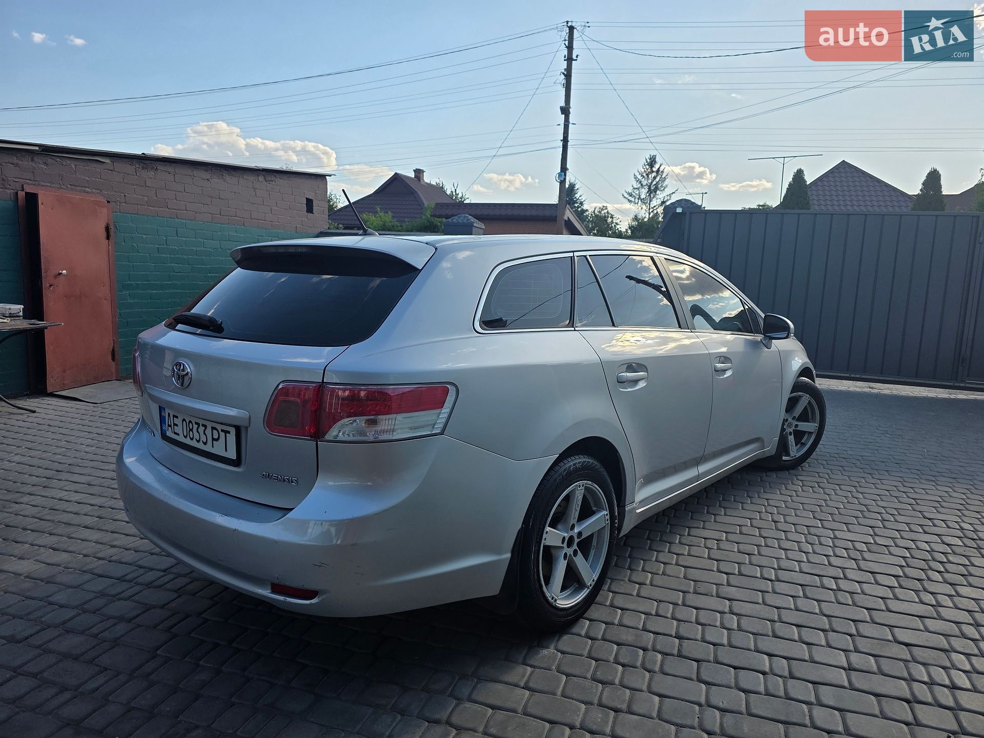Toyota Avensis 2010 VIN SB1EB76LX0E017728 фото оголошення 3 з 27