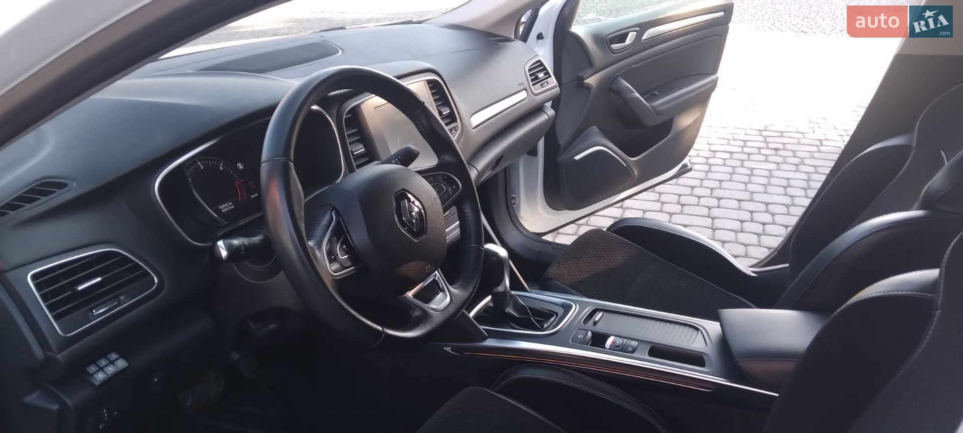 Renault Megane 2019 VIN VF1RFB002K0052071 фото оголошення 8 з 25